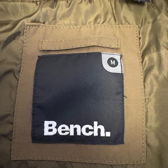 Bench Women's olive green Utility Jacket, Sz M. Great condition. - Picture 4 of 5